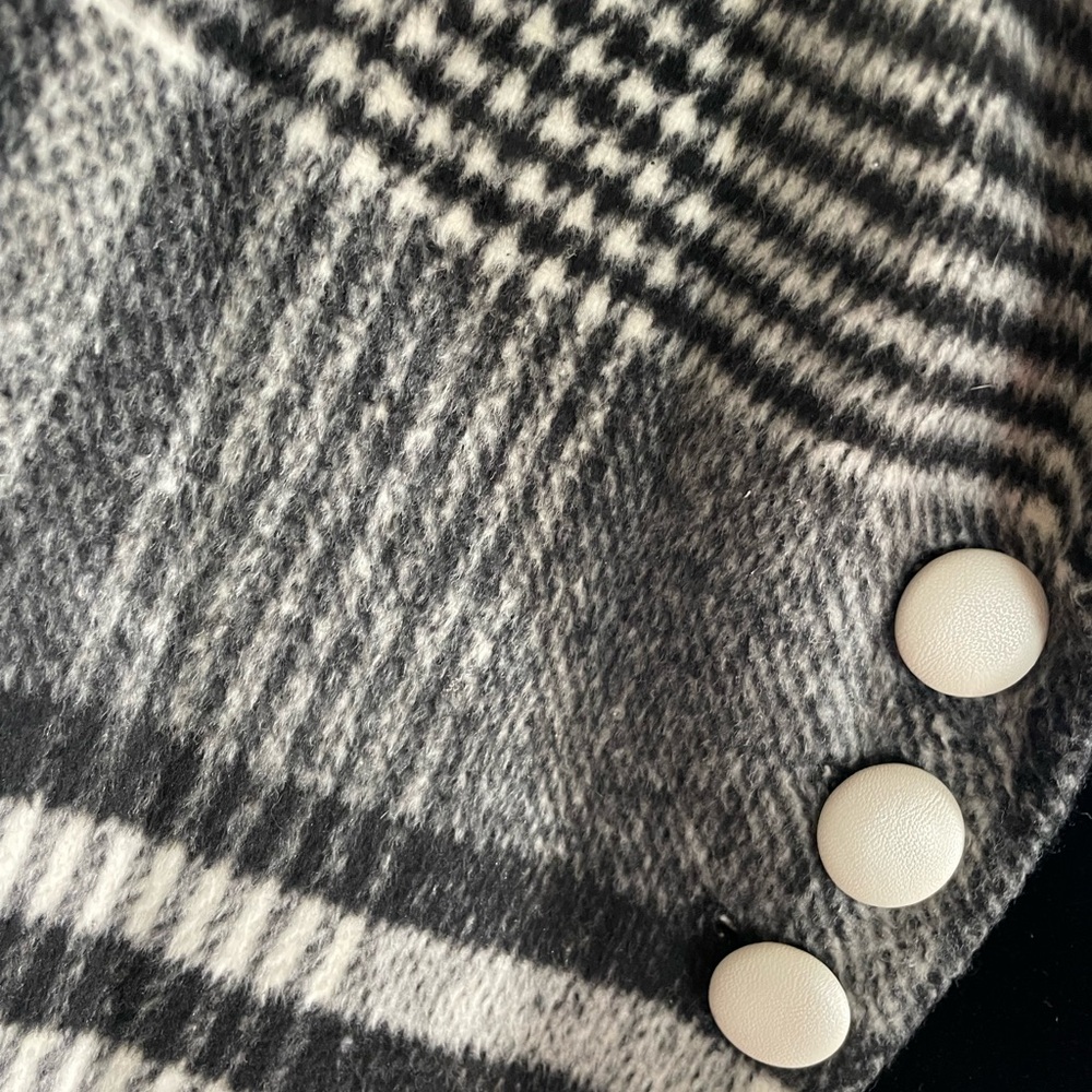 Asymmetrical Blazer/Jacket - Picture 9 of 9